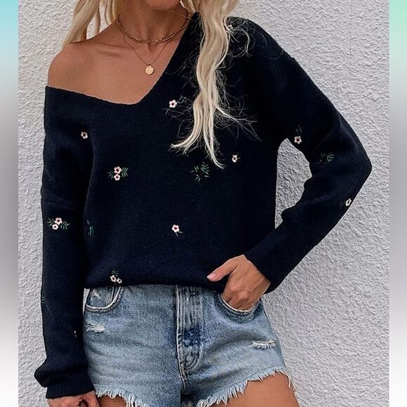 NEW Black V Neck Embroidered Ribbed Knit Pullover Sweater - Picture 2 of 13